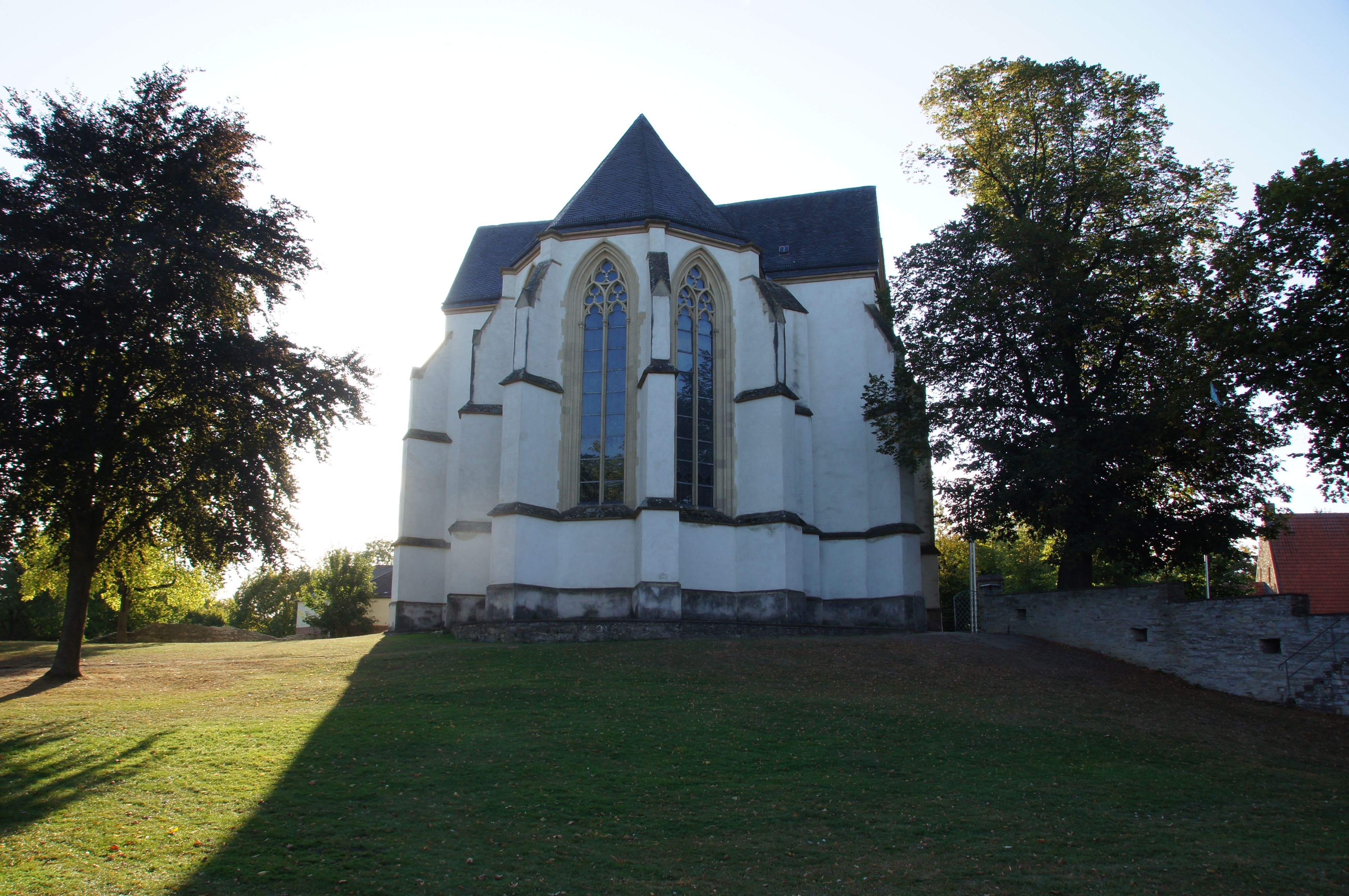 Heilig-Kreuz-Kirche auf dem Burgplatz